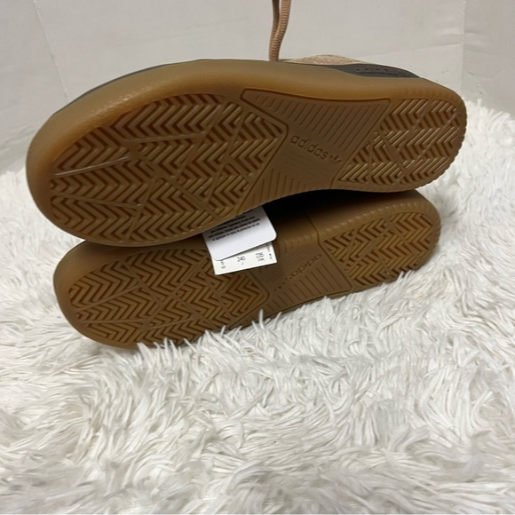 Brand new Adidas tyshawn jones shoes h04928 sz 6 suede - Picture 4 of 10